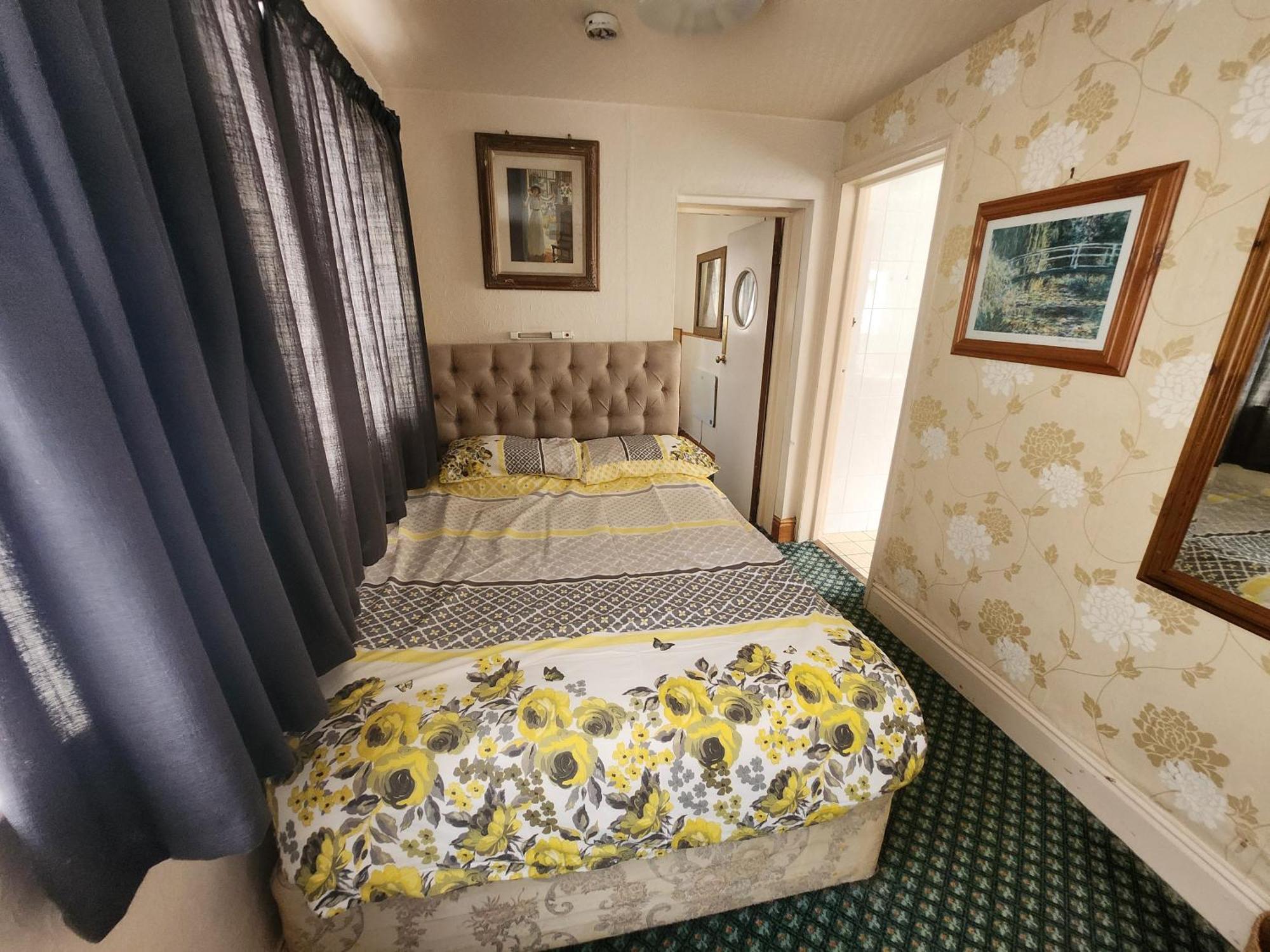 Queens Guest House Beeston  Exterior foto